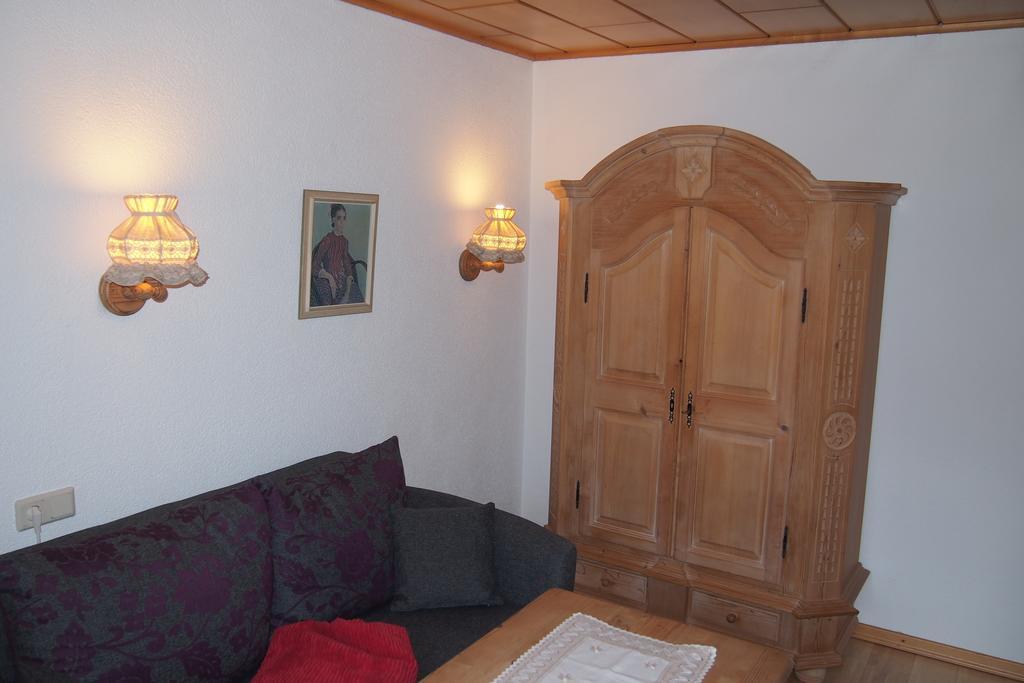 Haus Bergwelt Appartement Grän Buitenkant foto